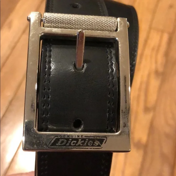 Dickies Leather Belt.  Size 40.  Reversible - Picture 3 of 10